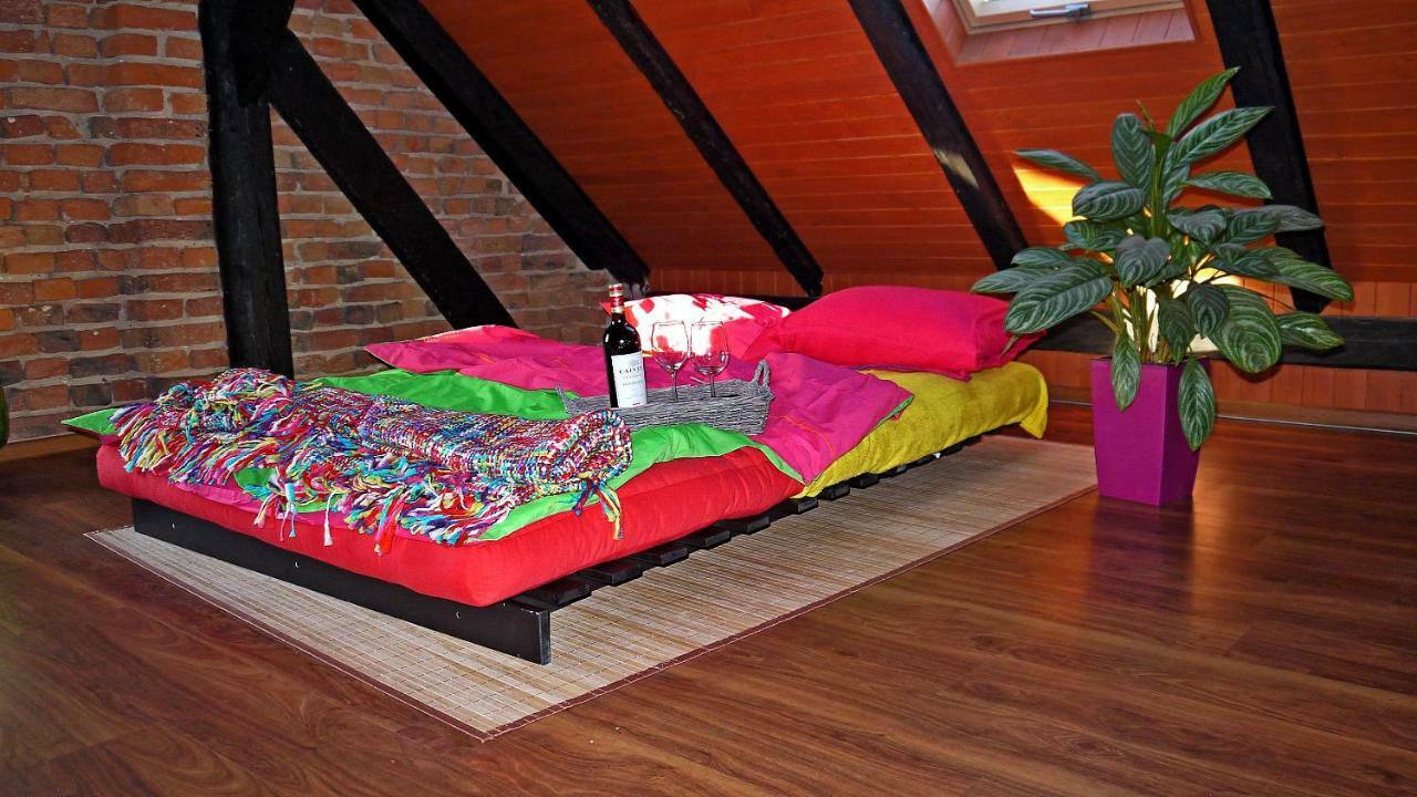 Apartamento Old Attic House Polakowice Exterior foto