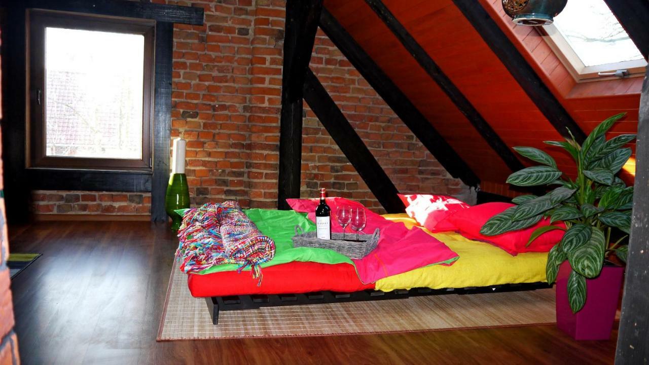 Apartamento Old Attic House Polakowice Exterior foto